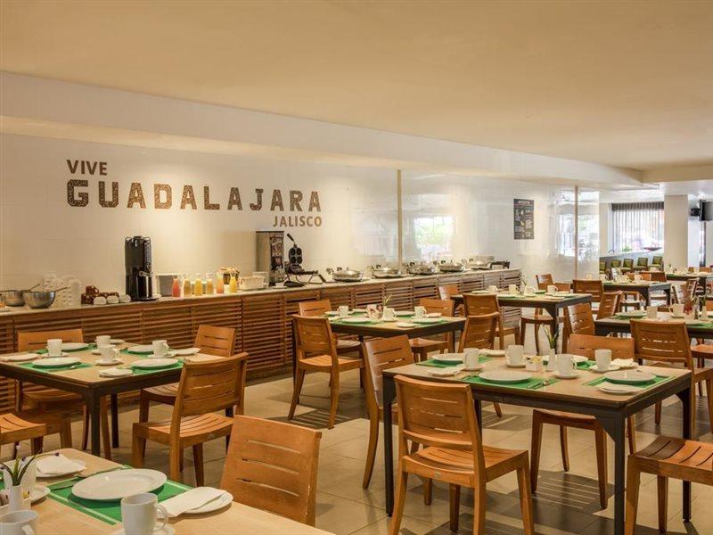 Real Inn Guadalajara Expo Bagian luar foto